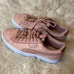 Pink Puma sneakers. Size 6.5